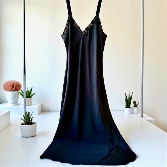 Vintage Val Mode Nightgown Lingerie Black Long Gown size Medium DAMAGED - Picture 4 of 16